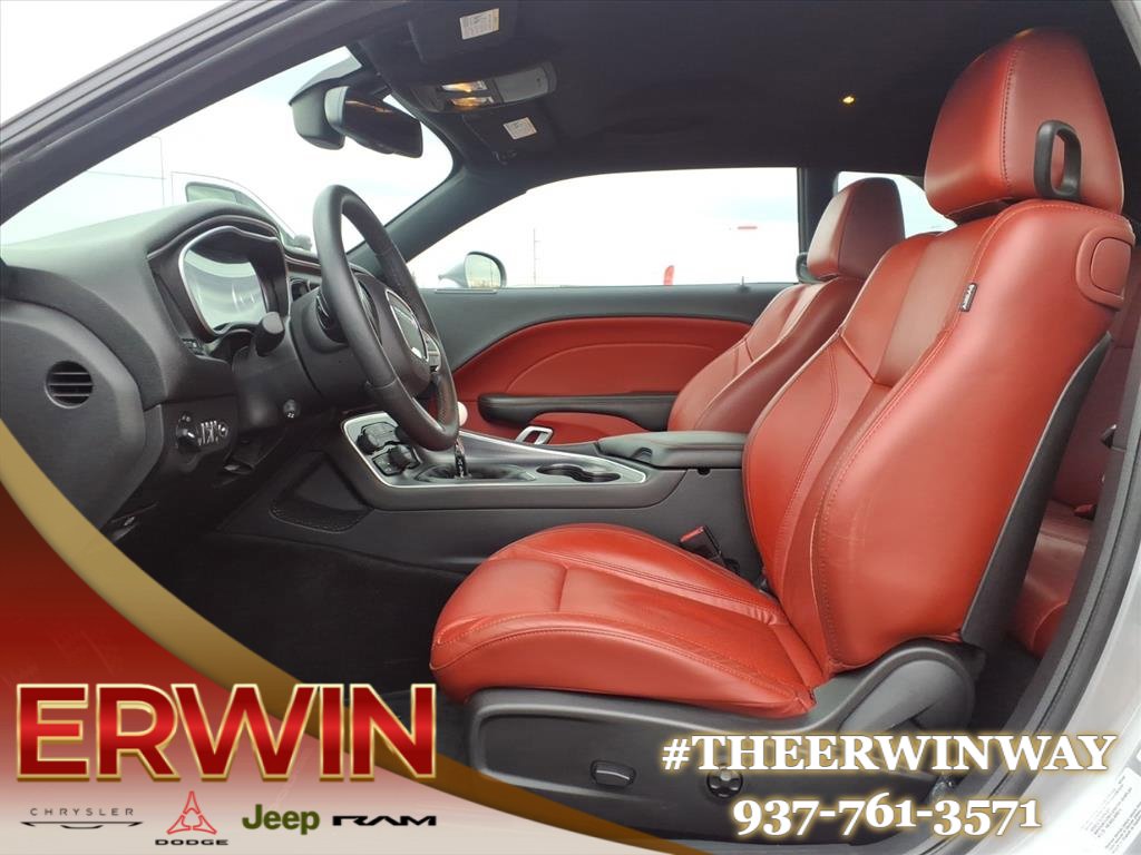 Used 2015 Dodge Challenger R/T Plus image 13