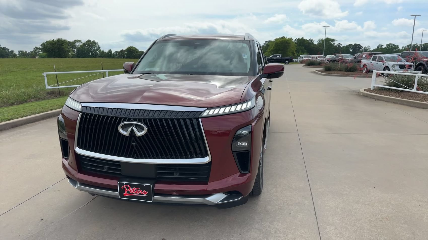 Used 2025 INFINITI QX80 Sensory AWD/4WD image 4