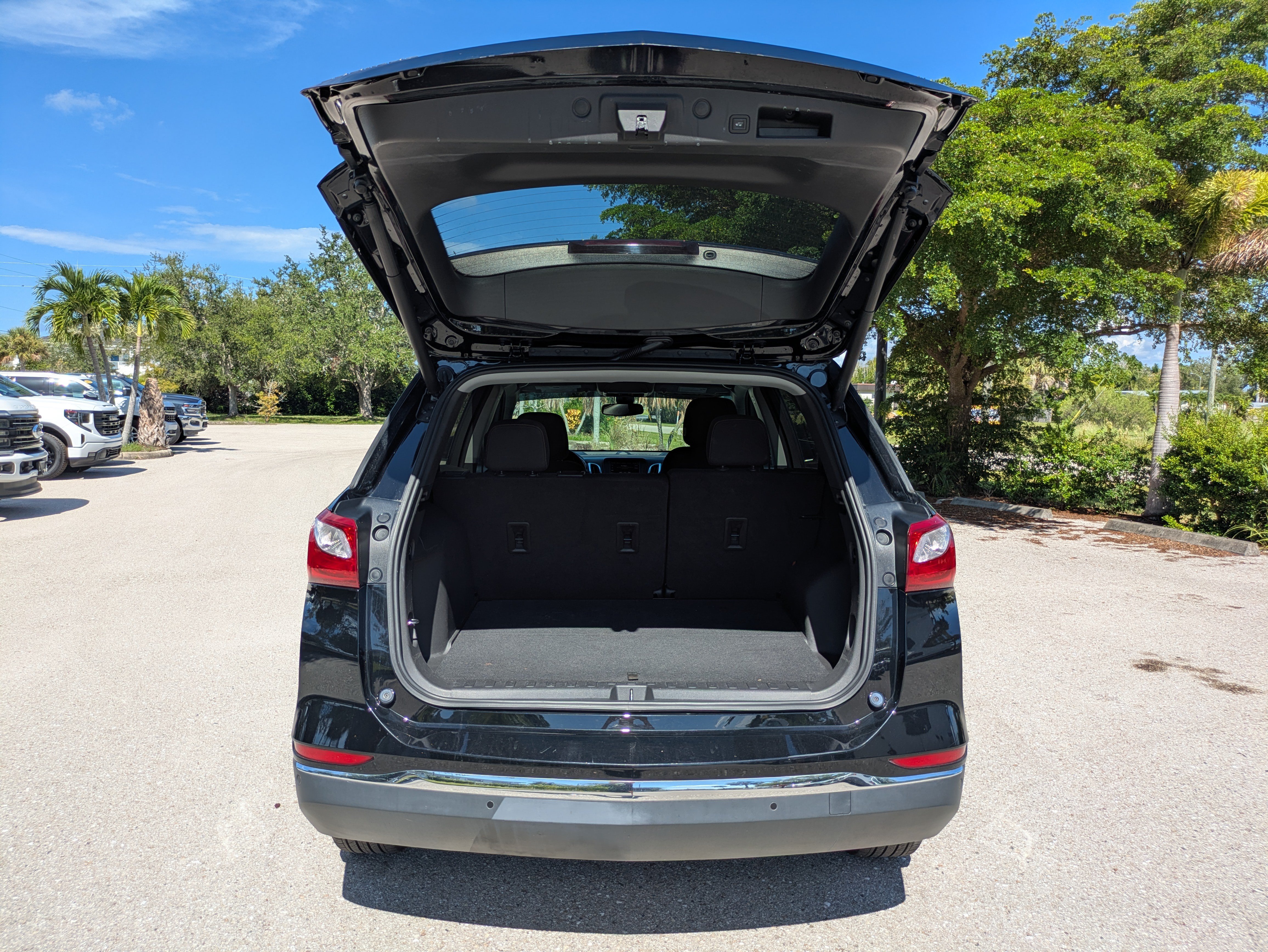 Used 2021 Chevrolet Equinox LT FWD image 32