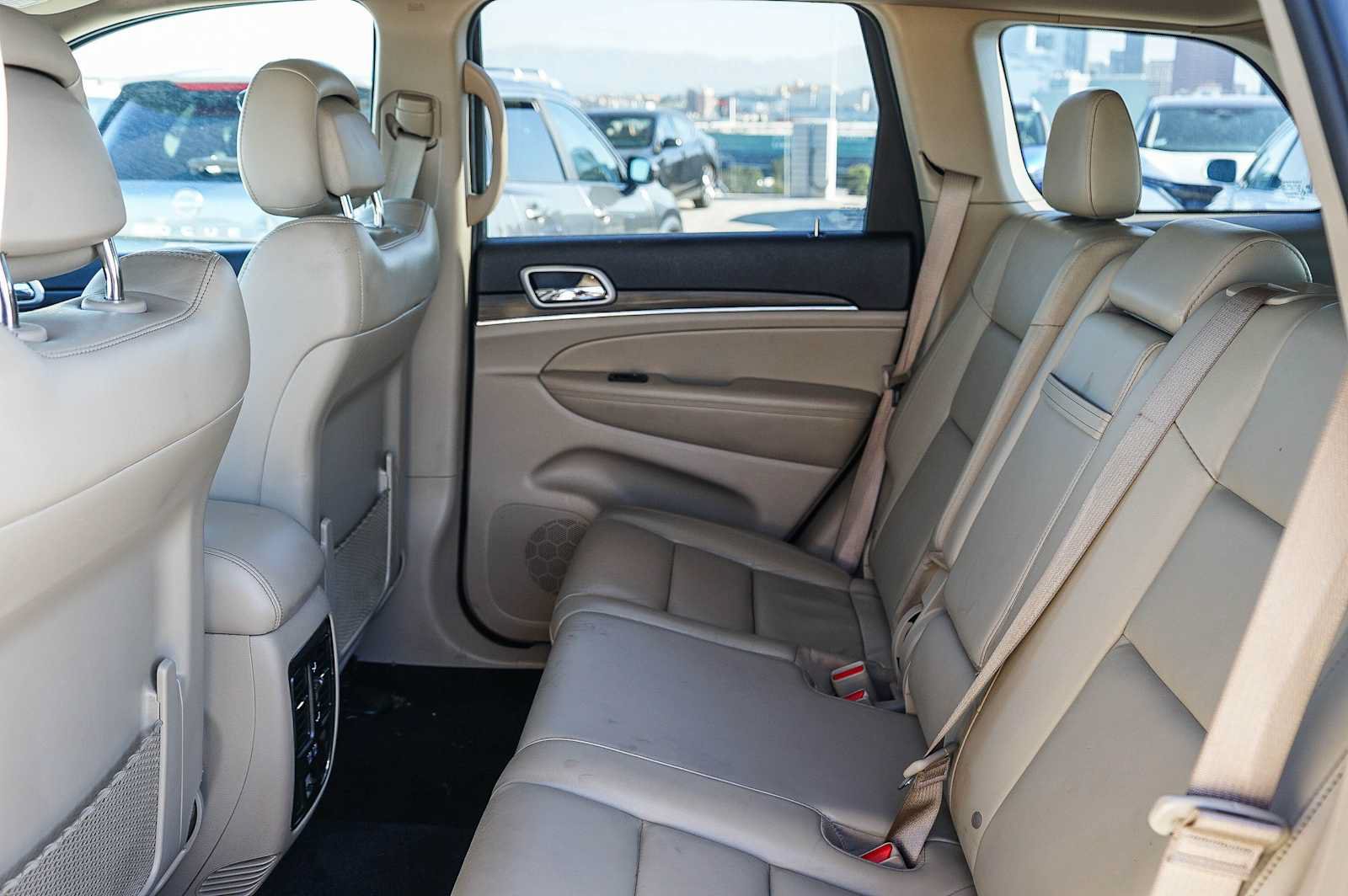 Used 2021 Jeep Grand Cherokee Limited AWD/4WD image 18