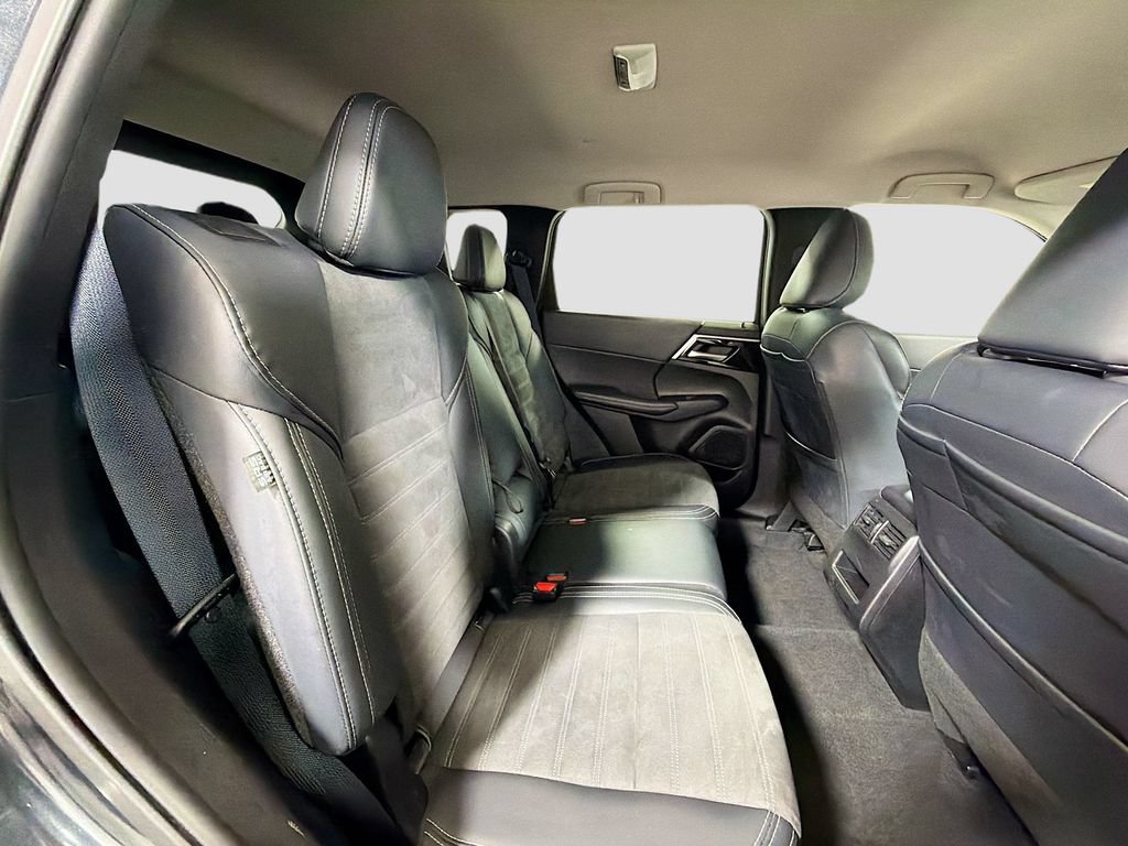 Used 2024 Mitsubishi Outlander SE AWD/4WD image 29