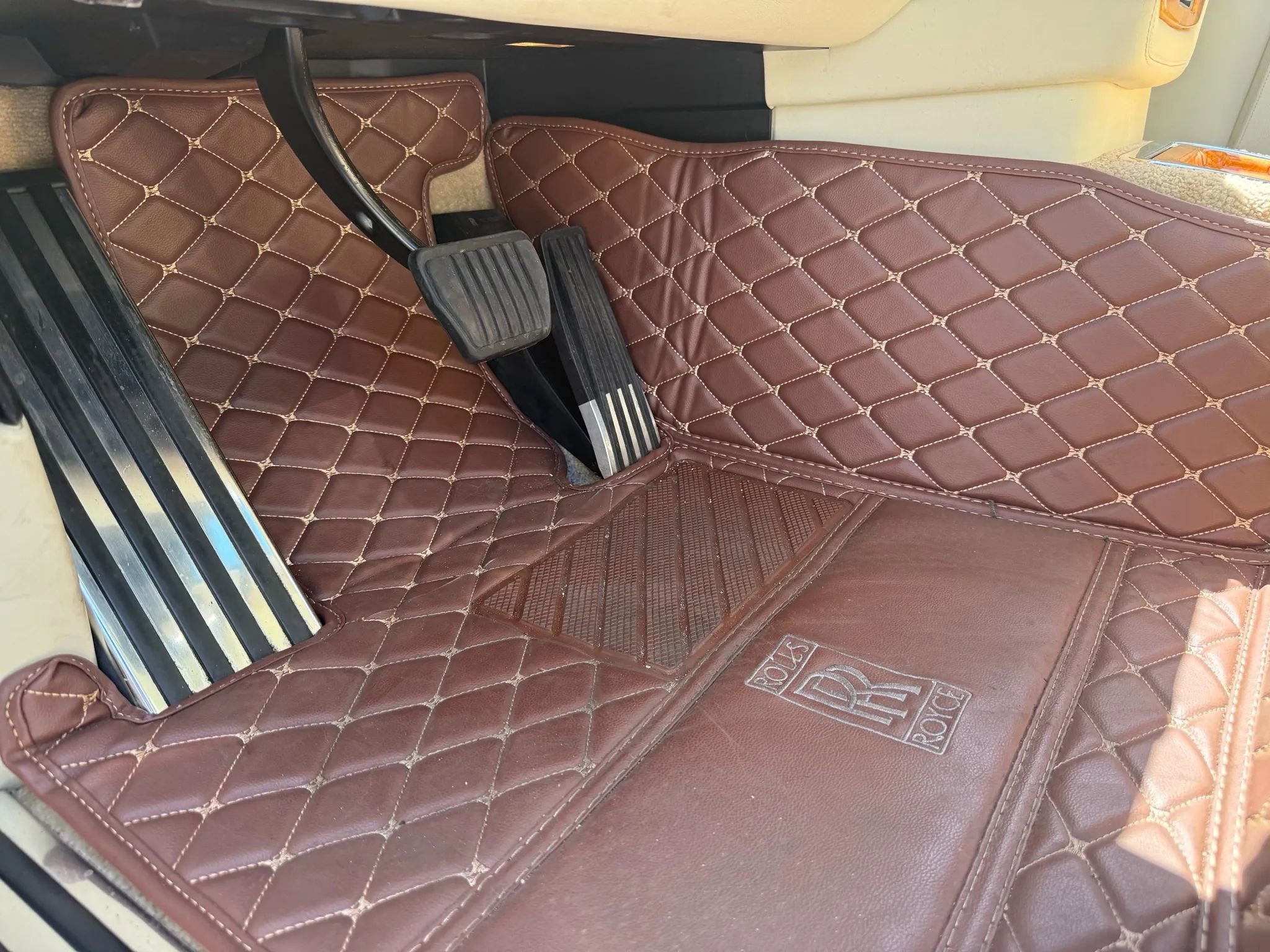 Used 2011 Rolls-Royce Phantom Sedan image 41