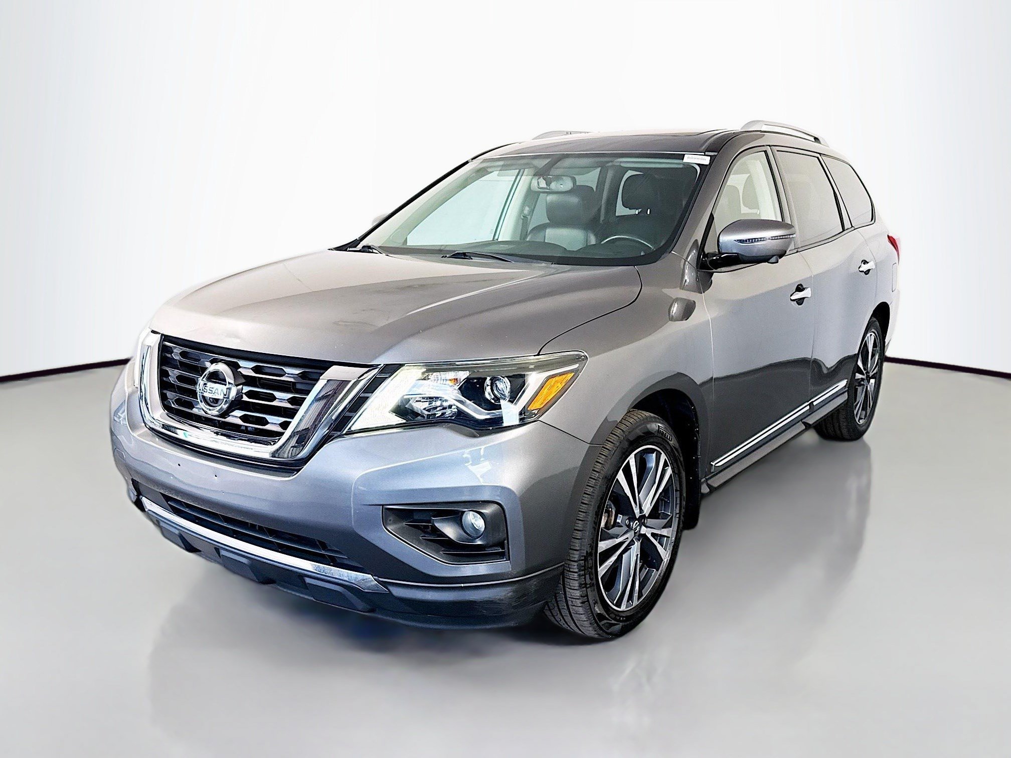 Used 2020 Nissan Pathfinder Platinum AWD/4WD image 4