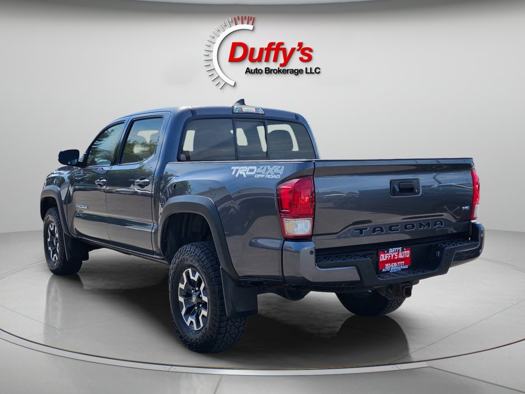 Used 2016 Toyota Tacoma TRD Off-Road AWD/4WD image 16