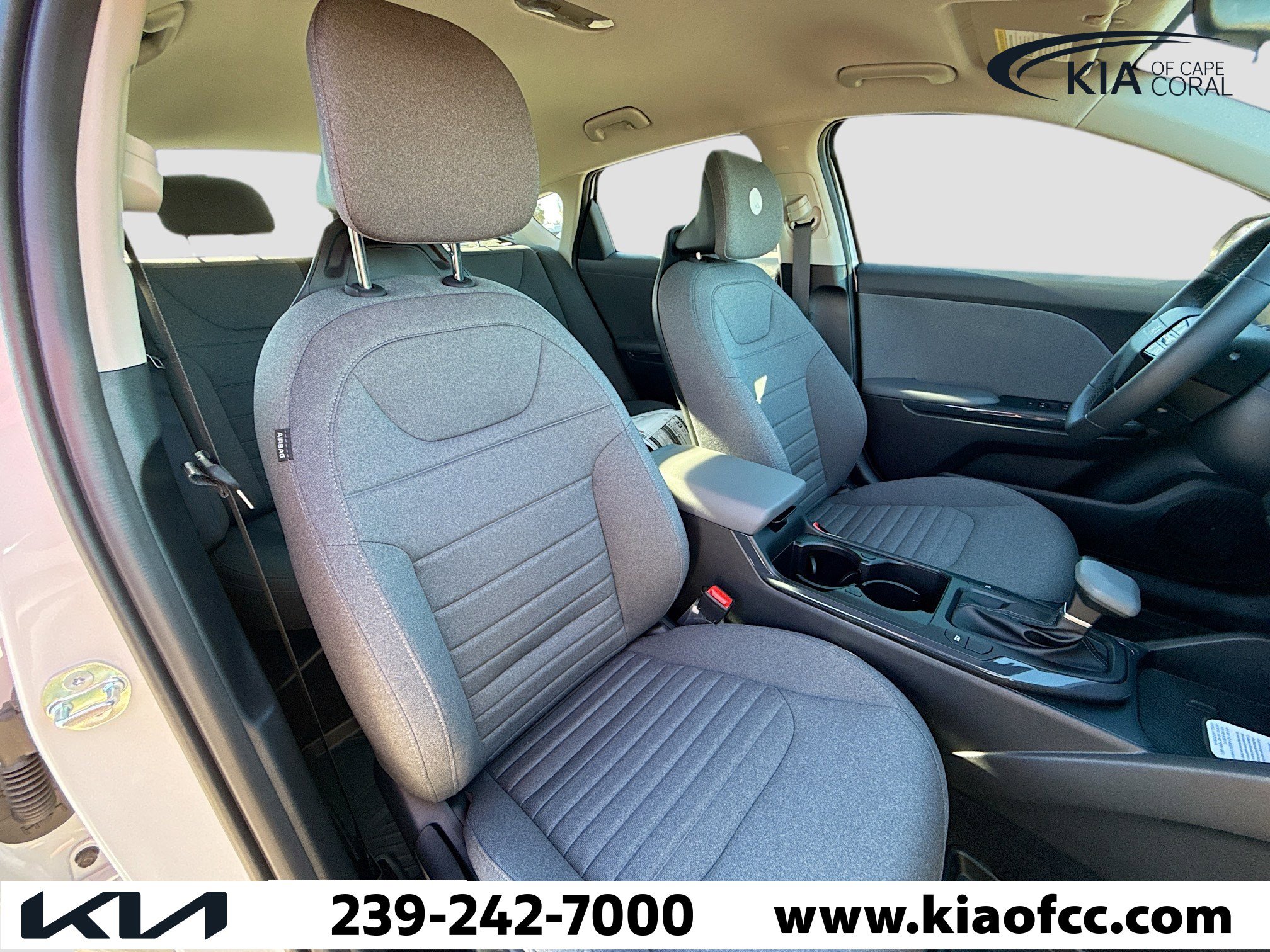 New 2025 Kia K4 EX image 13