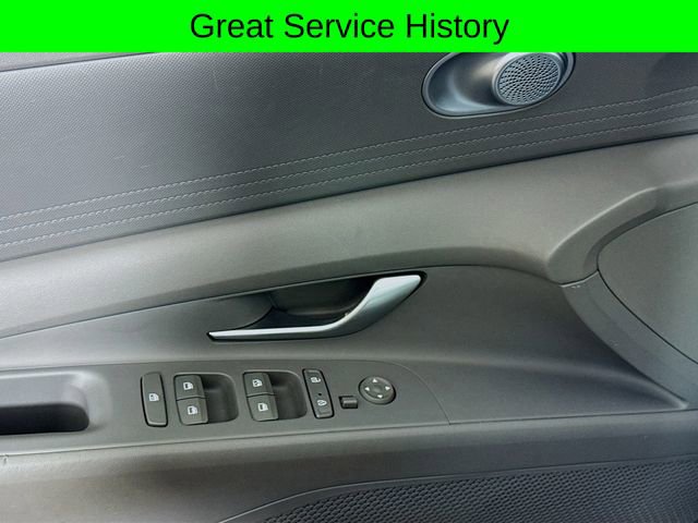 Used 2023 Hyundai Elantra SEL image 19