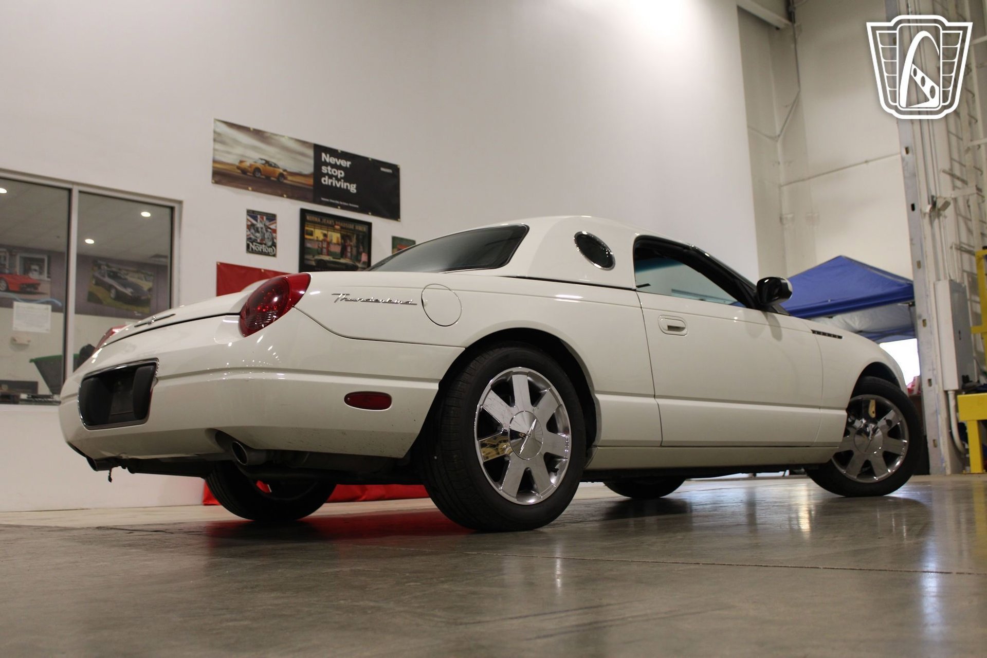 Used 2002 Ford Thunderbird image 12