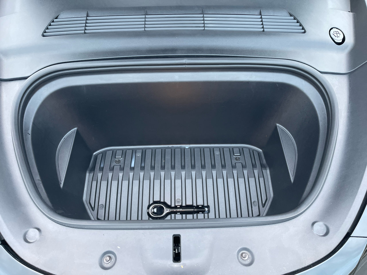 Used 2024 Tesla Model Y Long Range image 52