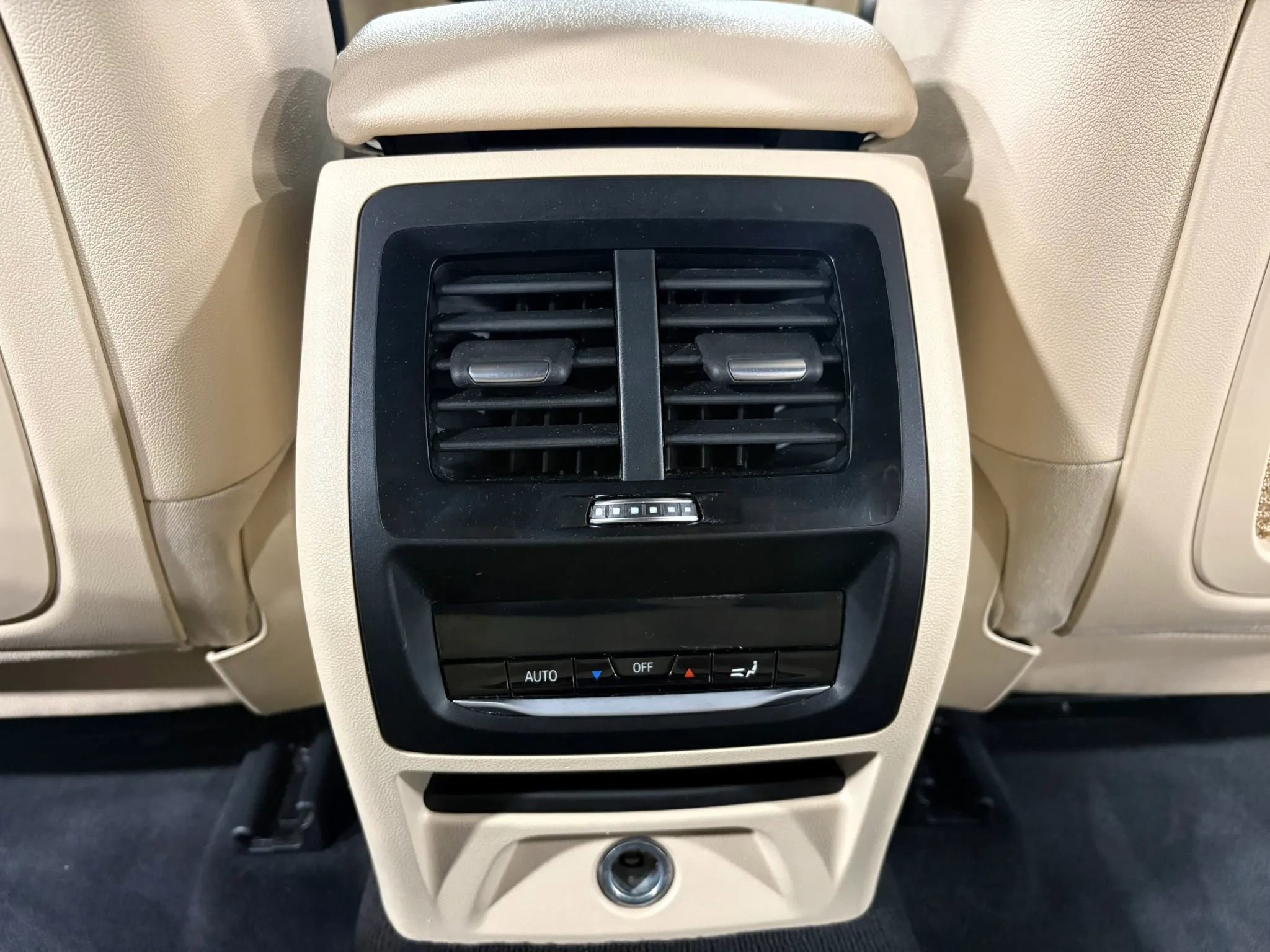 Used 2019 BMW X4 xDrive30i w/ Convenience Package AWD/4WD image 34