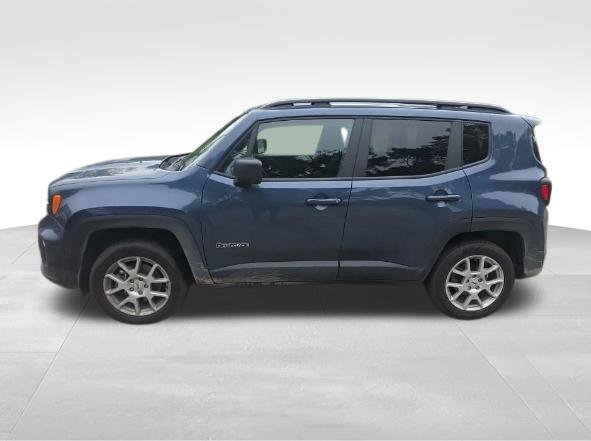 Used 2023 Jeep Renegade Latitude w/ Premium Group AWD/4WD image 4