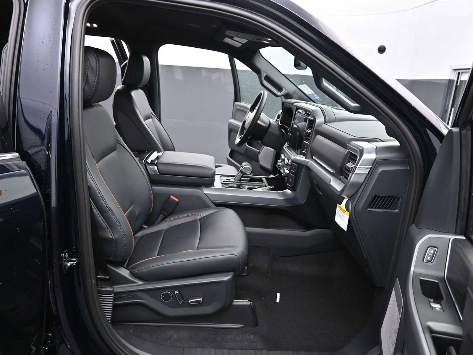 New 2025 Ford F150 Lariat w/ Equipment Group 502A High image 14