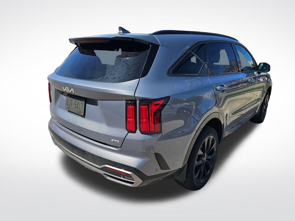 Used 2023 Kia Sorento SX AWD/4WD image 3