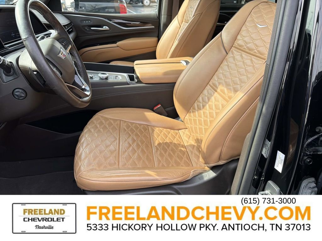Used 2023 Cadillac Escalade Premium Luxury image 25