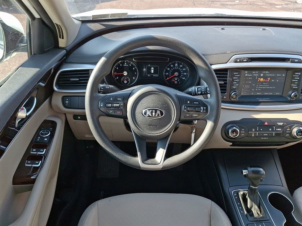 Used 2018 Kia Sorento LX image 11