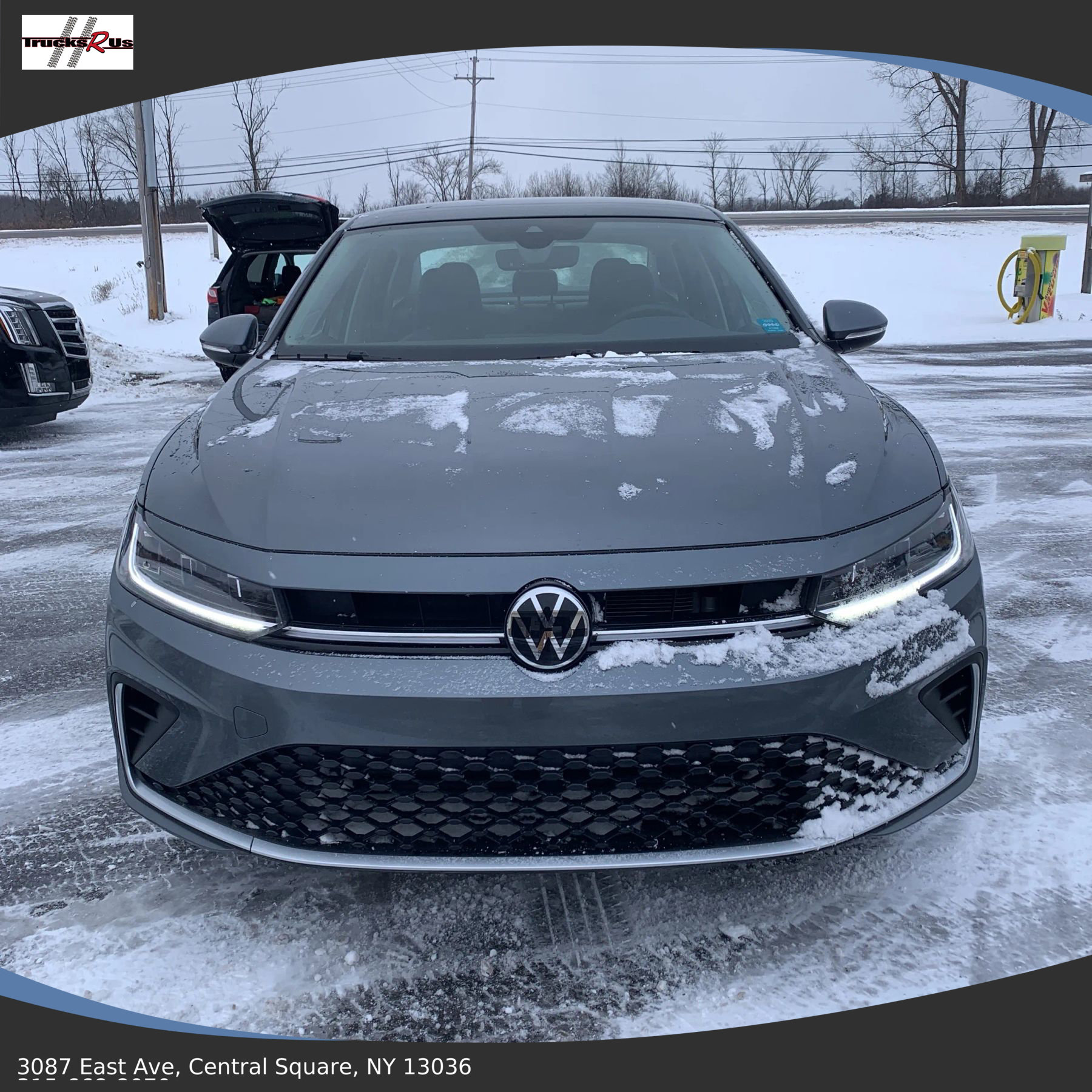 Used 2025 Volkswagen Jetta SEL image 6