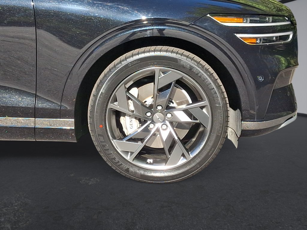 Used 2023 Genesis Electrified GV70 AWD/4WD image 27