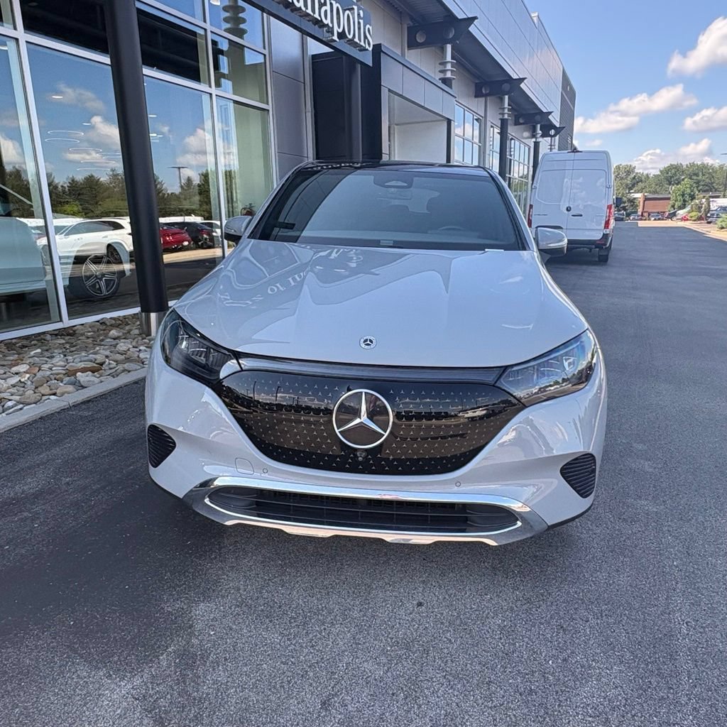 Used 2023 Mercedes-Benz EQE 350+ 4MATIC SUV image 3