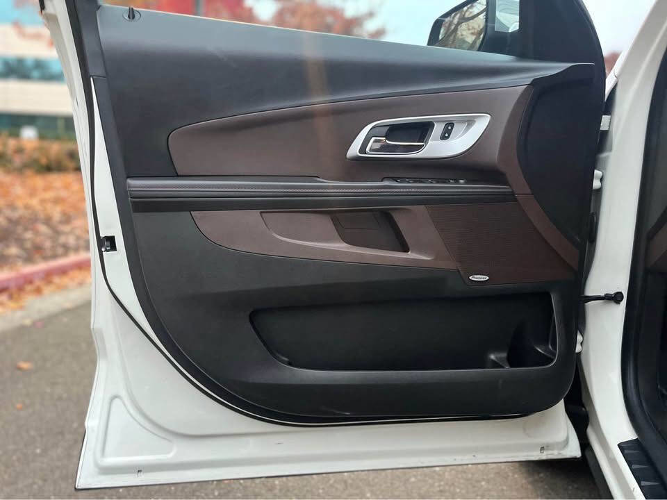 Used 2013 Chevrolet Equinox LTZ image 17