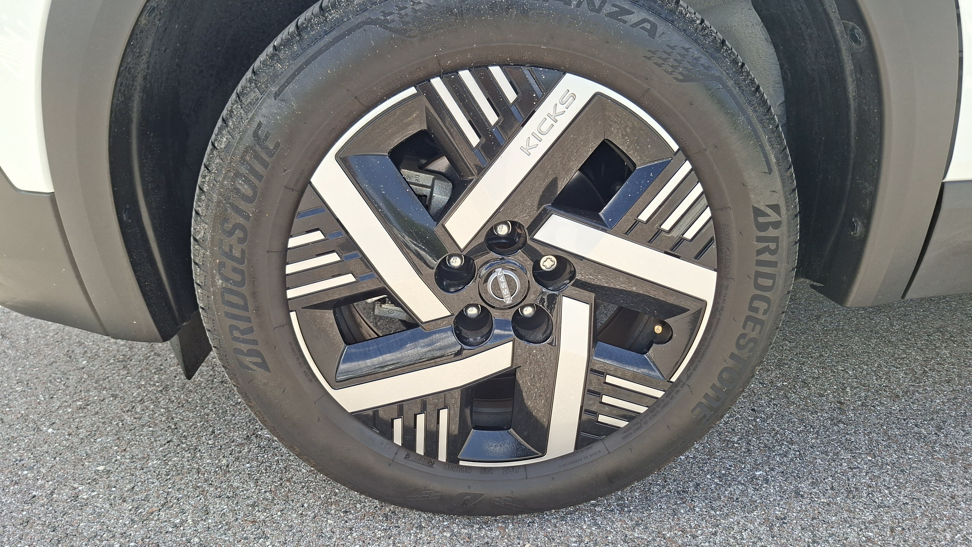 Certified 2025 Nissan Kicks SV FWD image 24