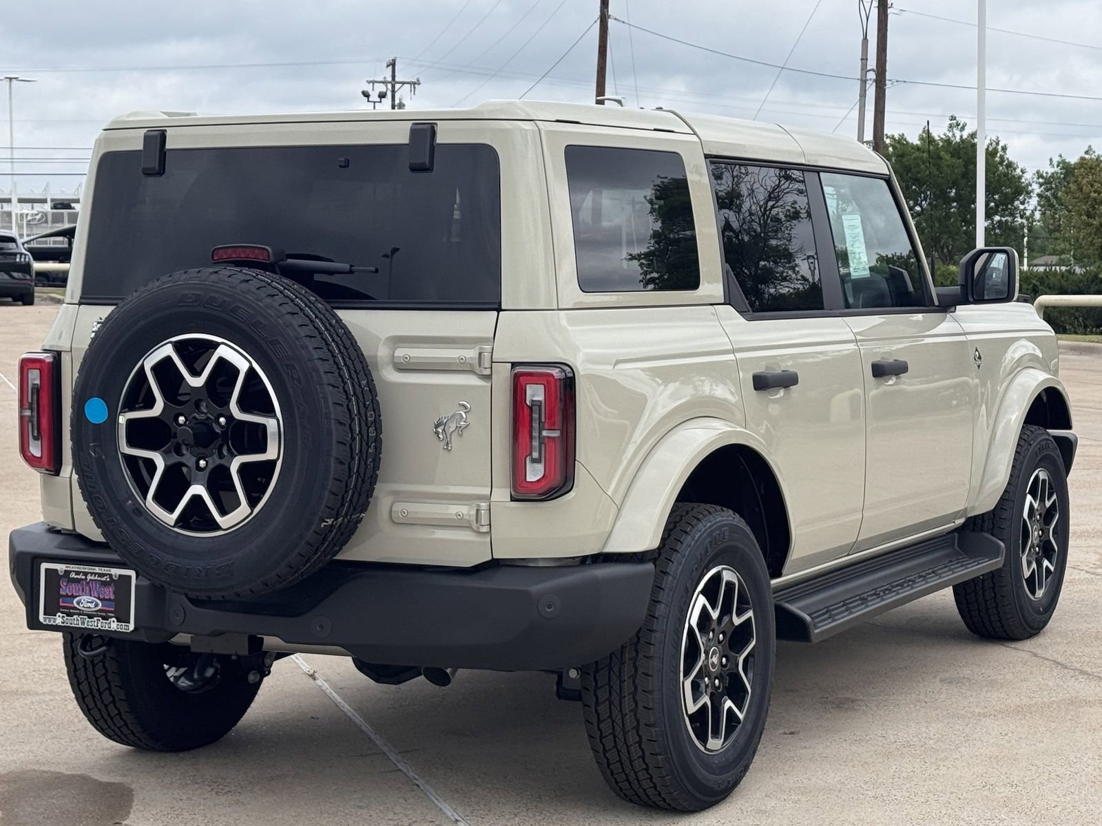 New 2026 Ford Bronco Outer Banks image 4