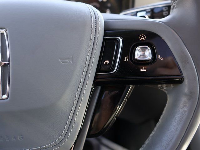 Used 2020 Lincoln Aviator Reserve w/ Equipment Group 201A image 36