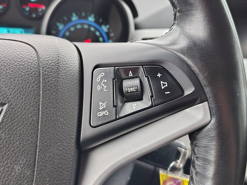 Used 2015 Chevrolet Cruze LT FWD image 23