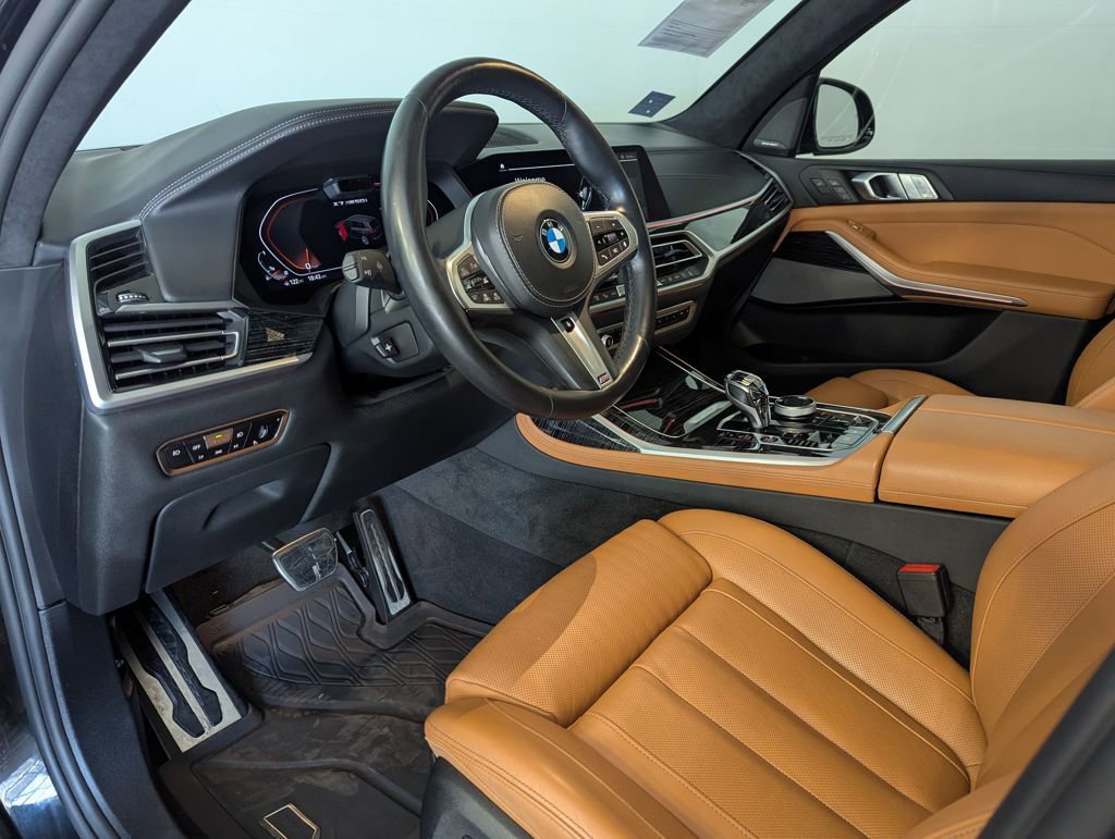 Used 2021 BMW X7 M50i image 33
