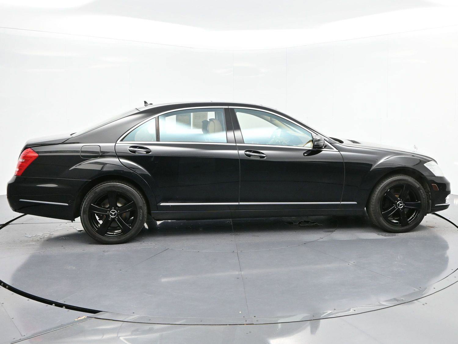 Used 2012 Mercedes-Benz S 550 4MATIC image 8
