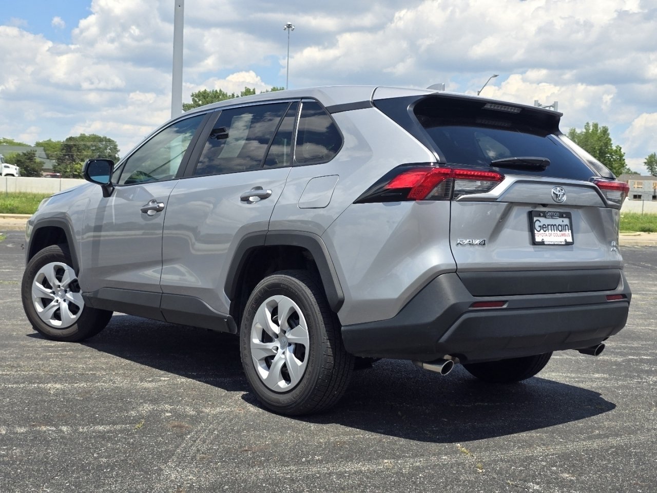 Certified 2024 Toyota RAV4 LE AWD/4WD image 11
