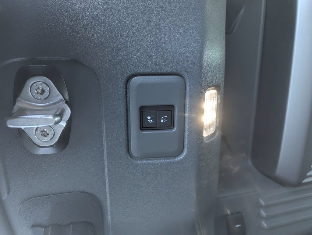 Used 2020 Land Rover Defender 110 HSE AWD/4WD image 50