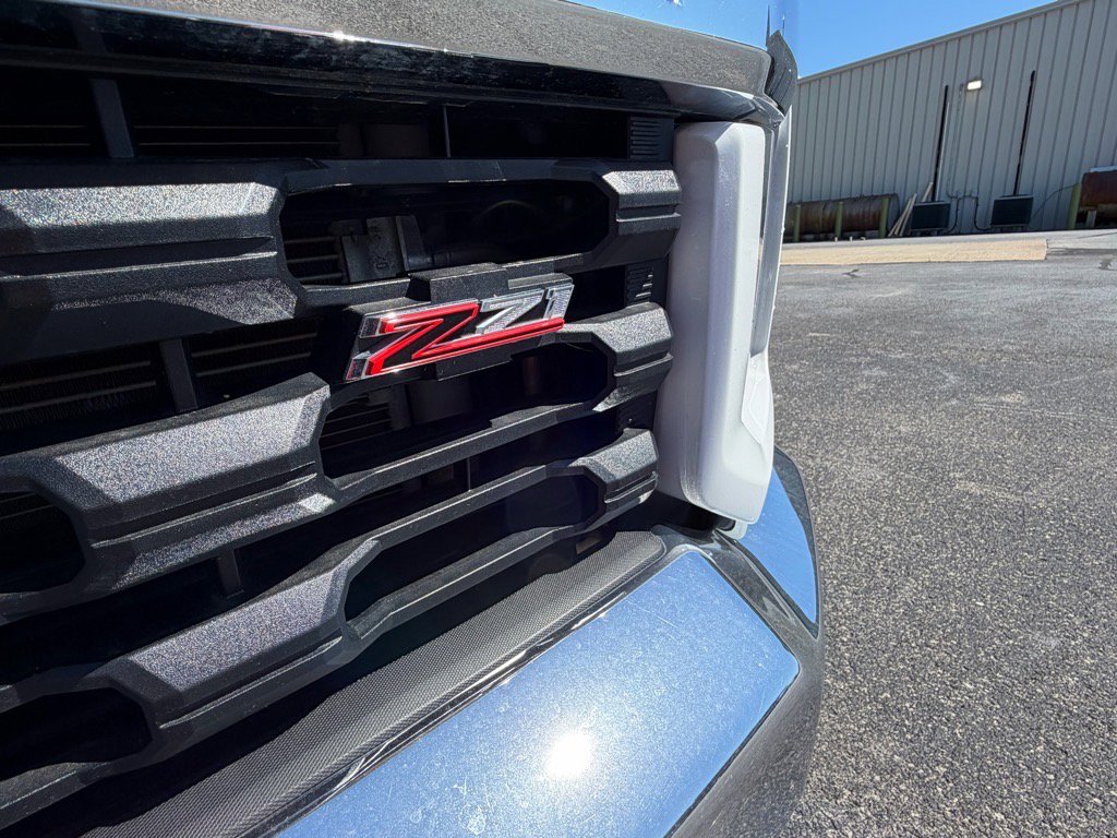 Used 2023 Chevrolet Silverado 2500 LT w/ Convenience Package AWD/4WD image 6
