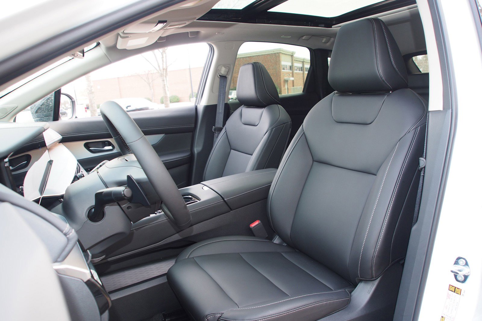 Used 2025 Nissan Murano SL image 15