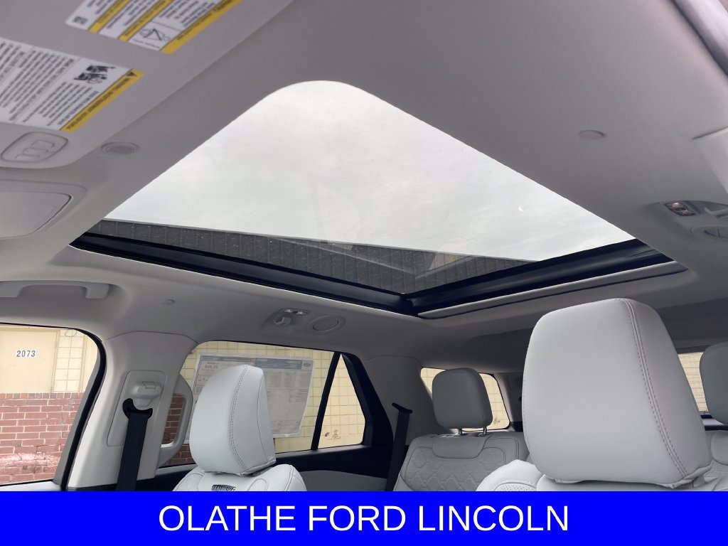 New 2026 Ford Explorer Platinum w/ LUX Leather Package AWD/4WD image 15