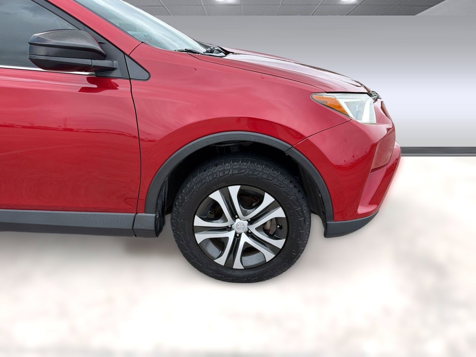 Used 2016 Toyota RAV4 LE FWD image 10