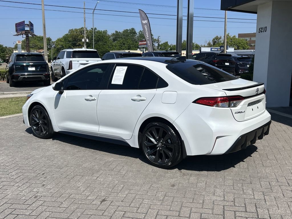 Used 2026 Toyota Corolla SE w/ SE Package image 4