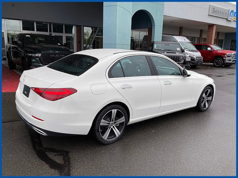 Used 2024 Mercedes-Benz C 300 Sedan image 7