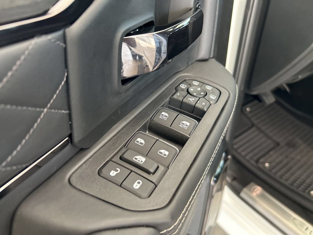 New 2026 RAM 3500 Limited AWD/4WD image 39