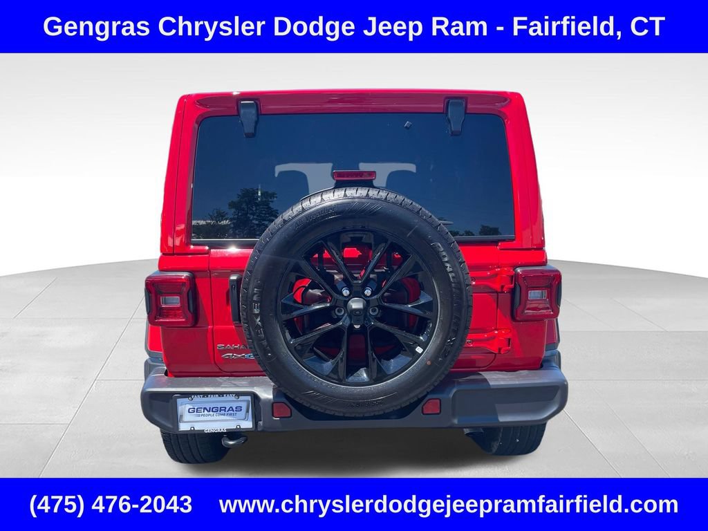 Certified 2025 Jeep Wrangler Unlimited Sahara AWD/4WD image 6