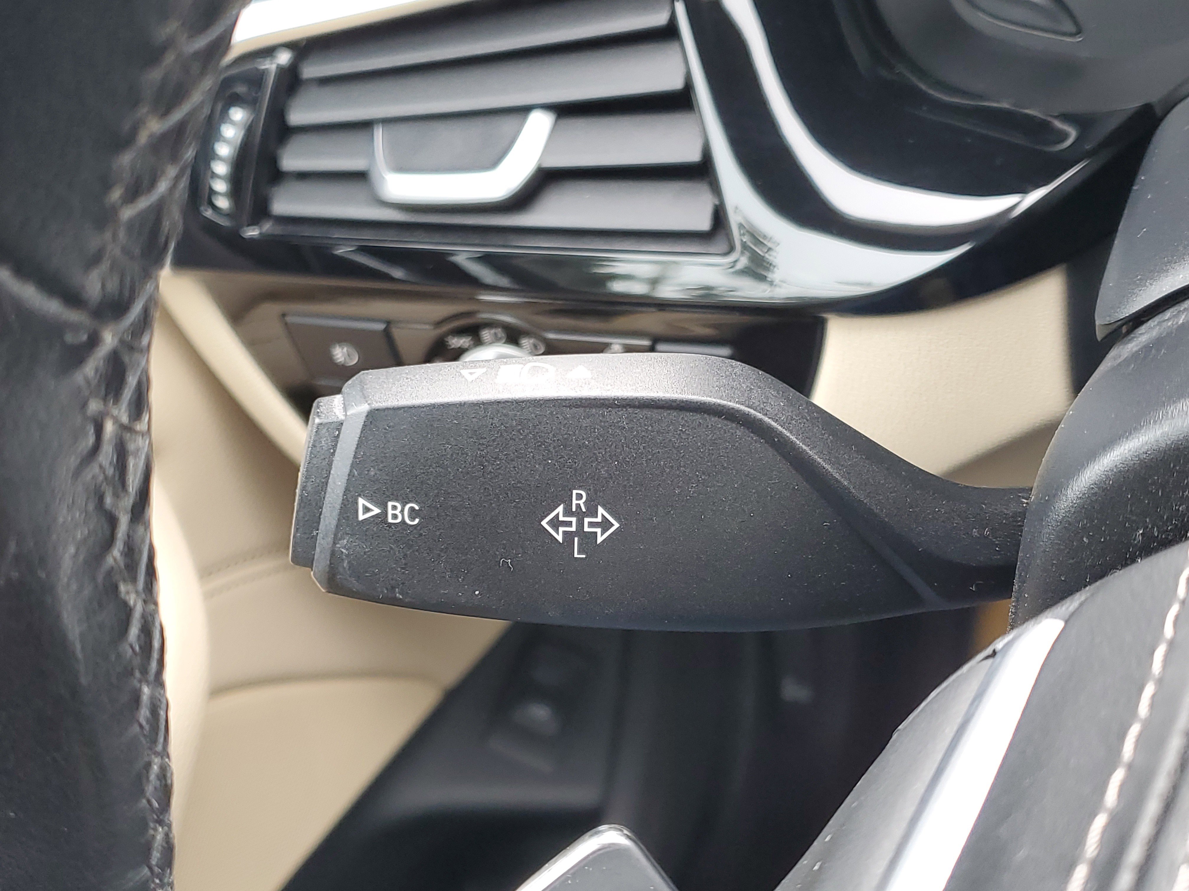 Used 2018 BMW 530i xDrive image 14