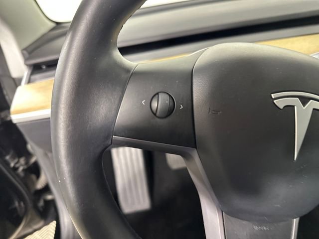 Used 2019 Tesla Model 3 Standard Range Plus image 15