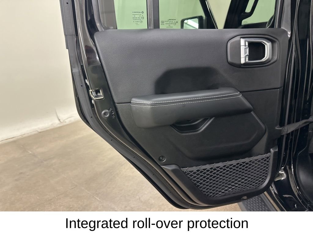 Used 2023 Jeep Wrangler Unlimited Sahara w/ Cold Weather Group image 28