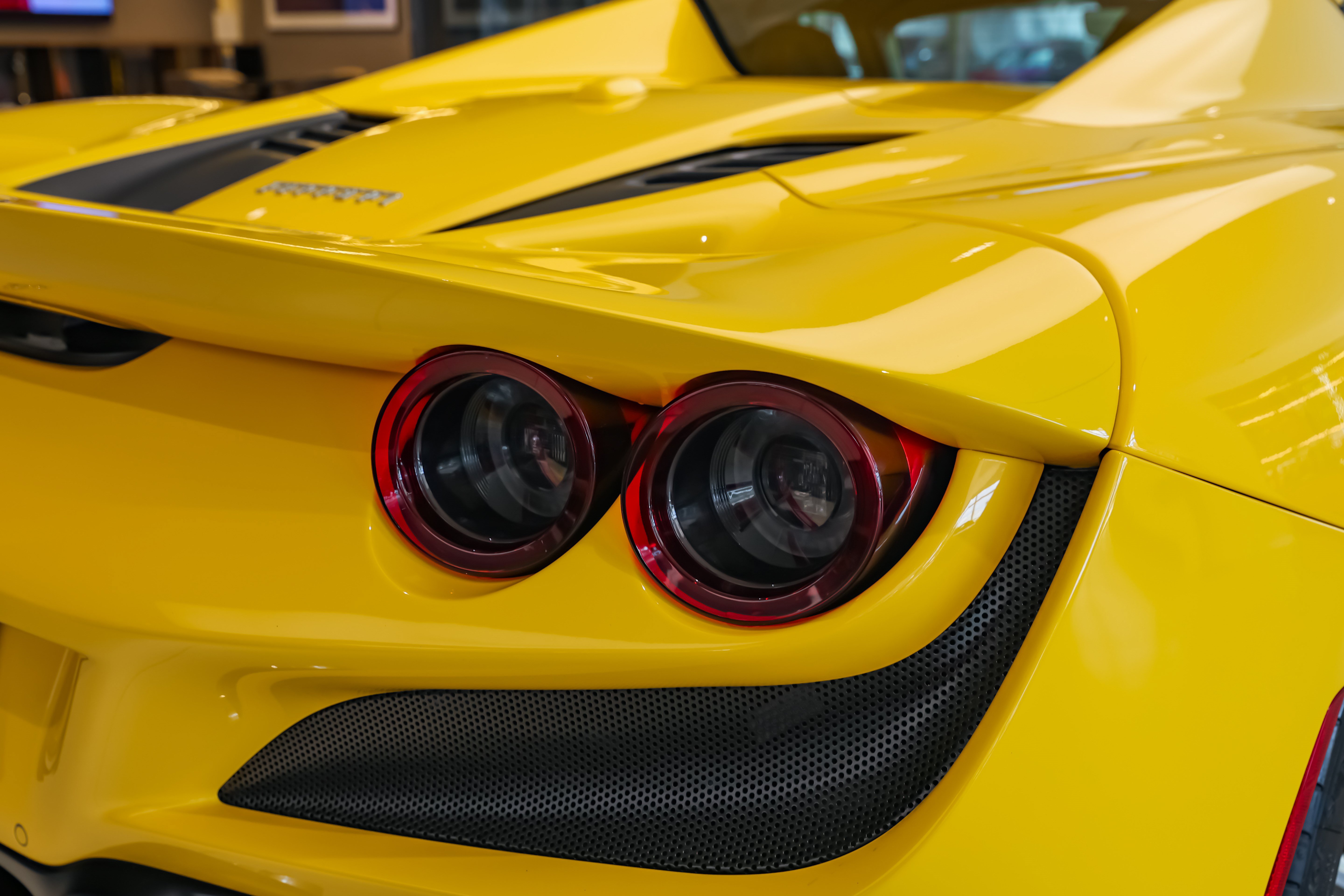 Used 2023 Ferrari F8 Tributo RWD image 29