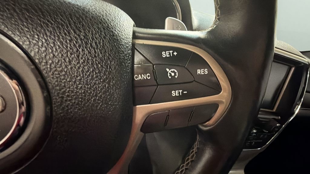 Used 2017 Jeep Grand Cherokee Limited w/ Trailer Tow Group IV image 22