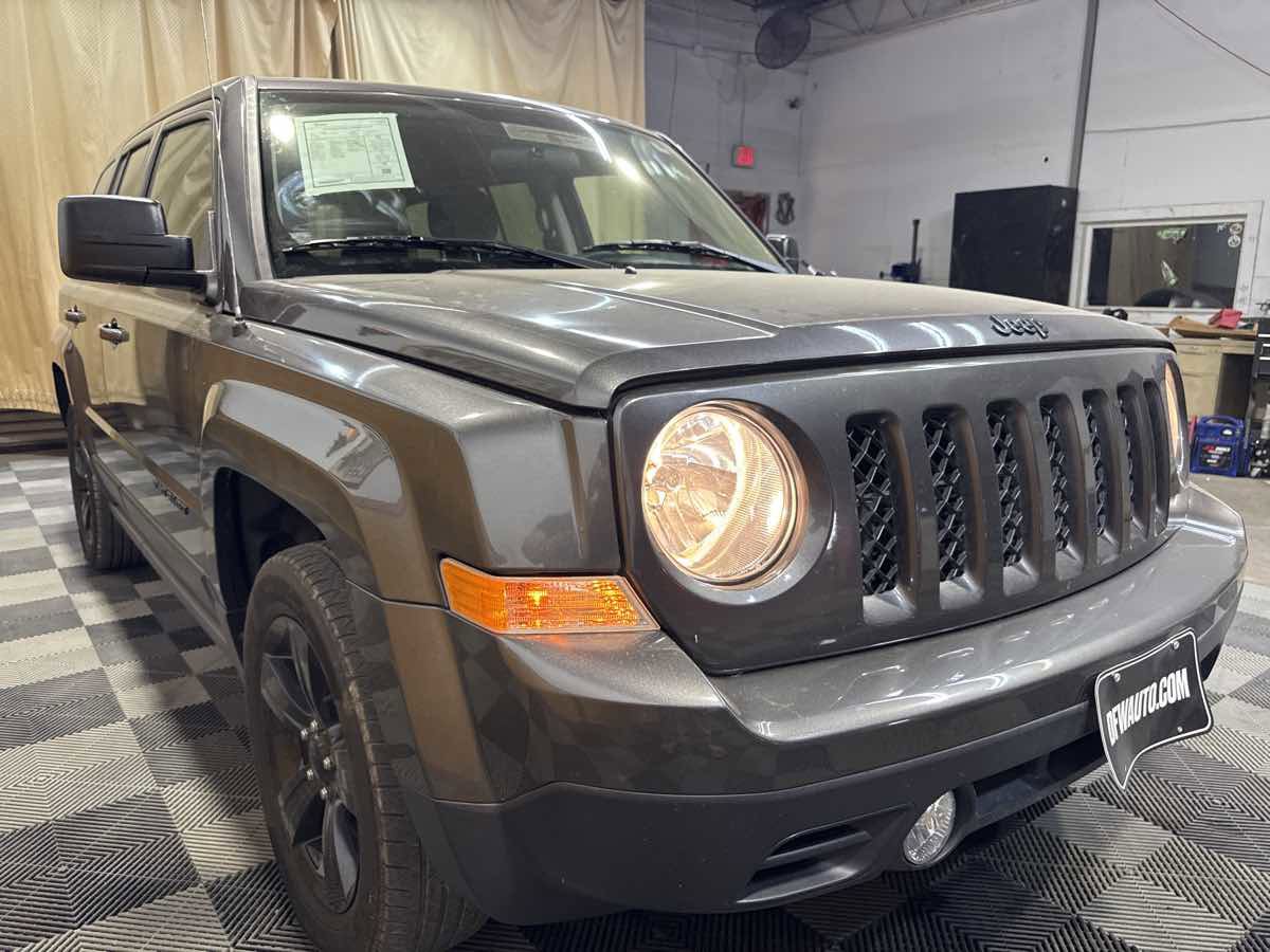 Used 2015 Jeep Patriot Sport w/ Power Value Group FWD image 6