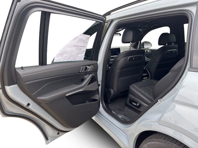 New 2026 BMW X7 xDrive40i w/ M Sport Package image 23
