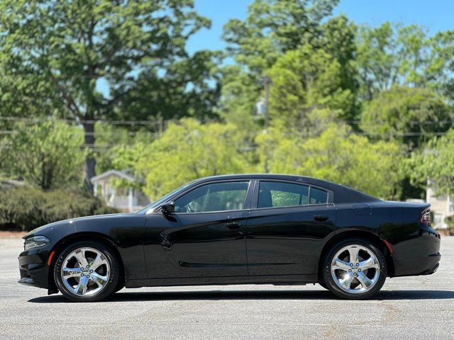 Used 2019 Dodge Charger SXT w/ Leather Interior Group RWD image 8