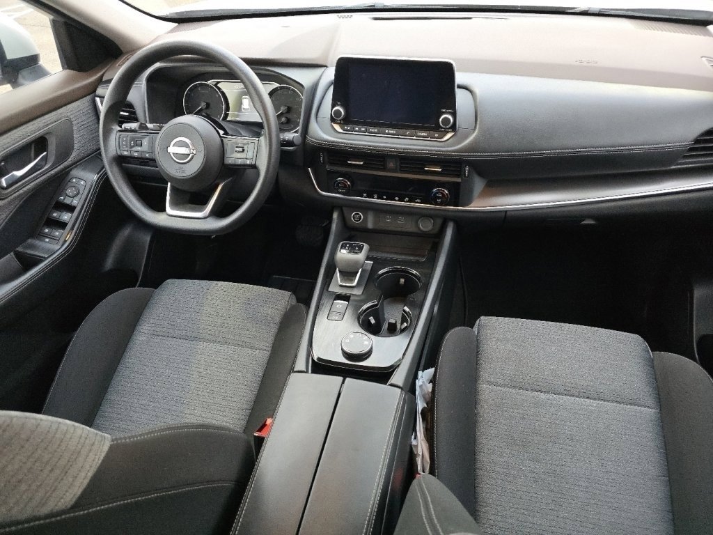 Certified 2023 Nissan Rogue SV image 28