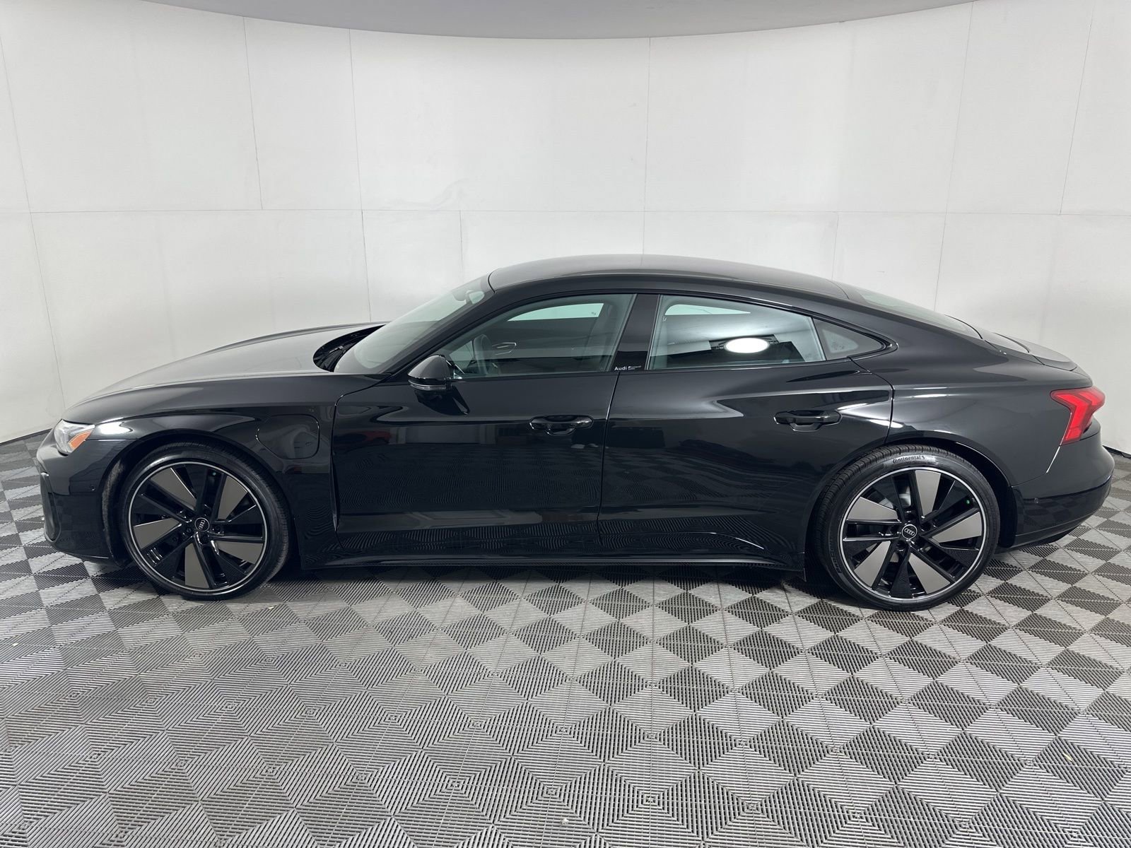 New 2026 Audi S e-tron GT Premium Plus AWD/4WD image 4