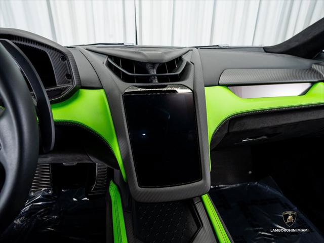 Used 2024 Lamborghini Revuelto AWD/4WD image 37