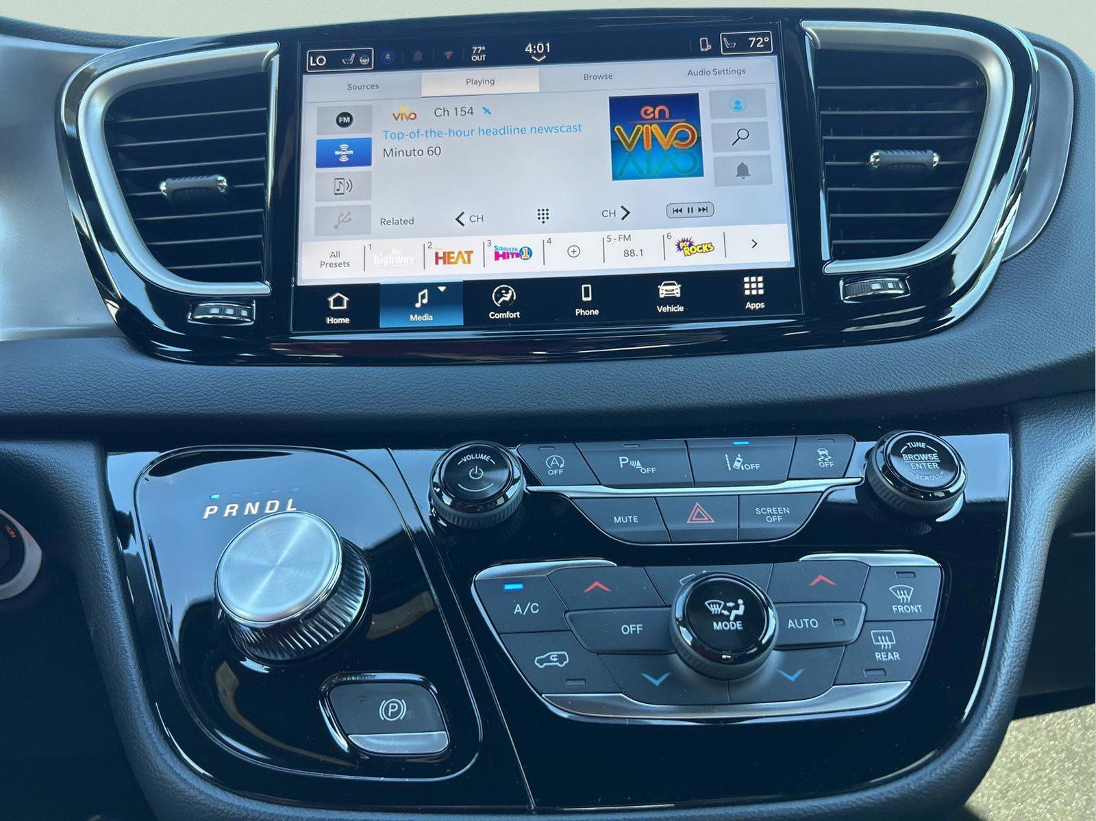 New 2026 Chrysler Voyager LX image 20